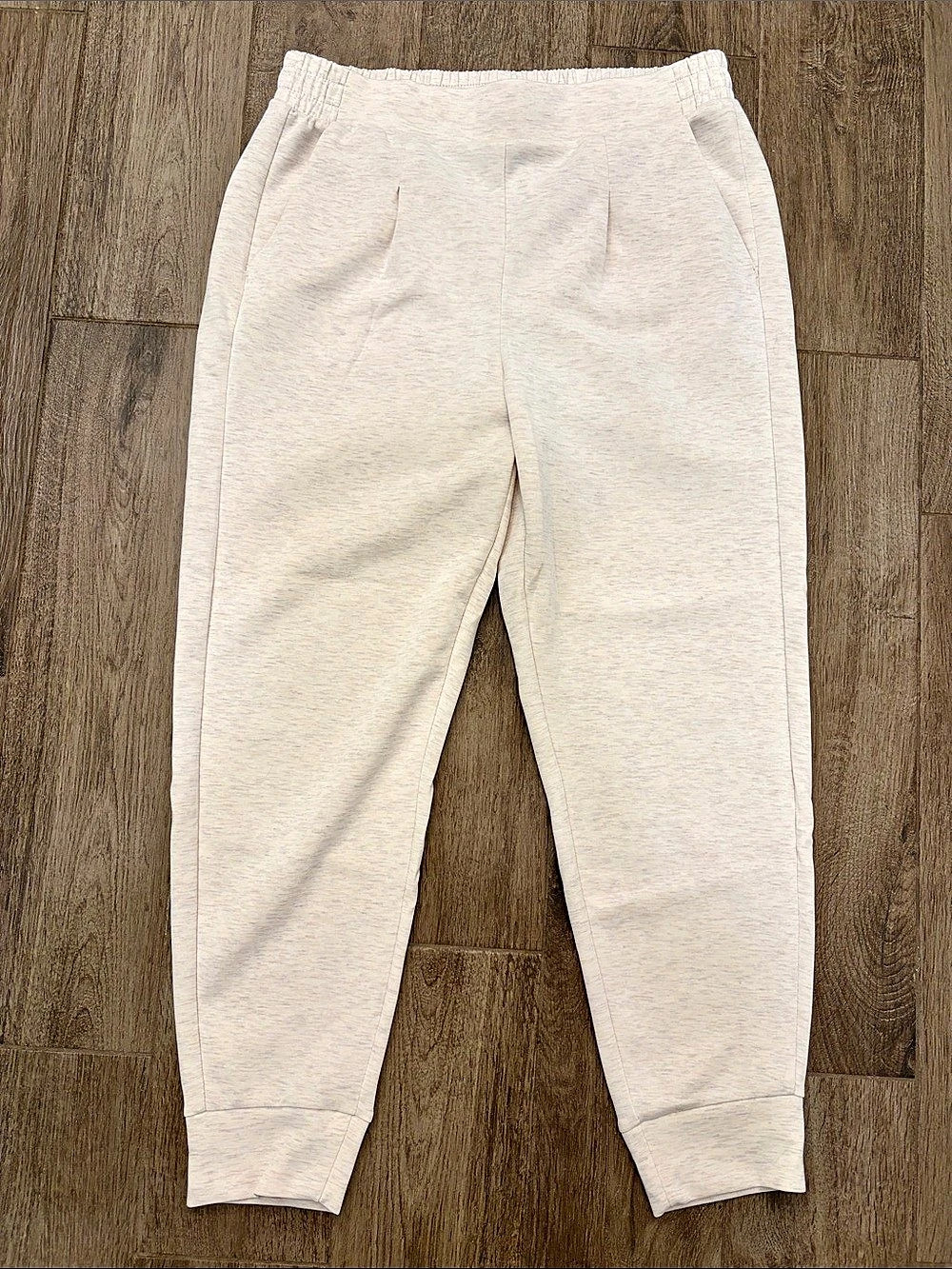 Avia Women's ScubaKnit Pleat Jogger Heathered Cream Medium